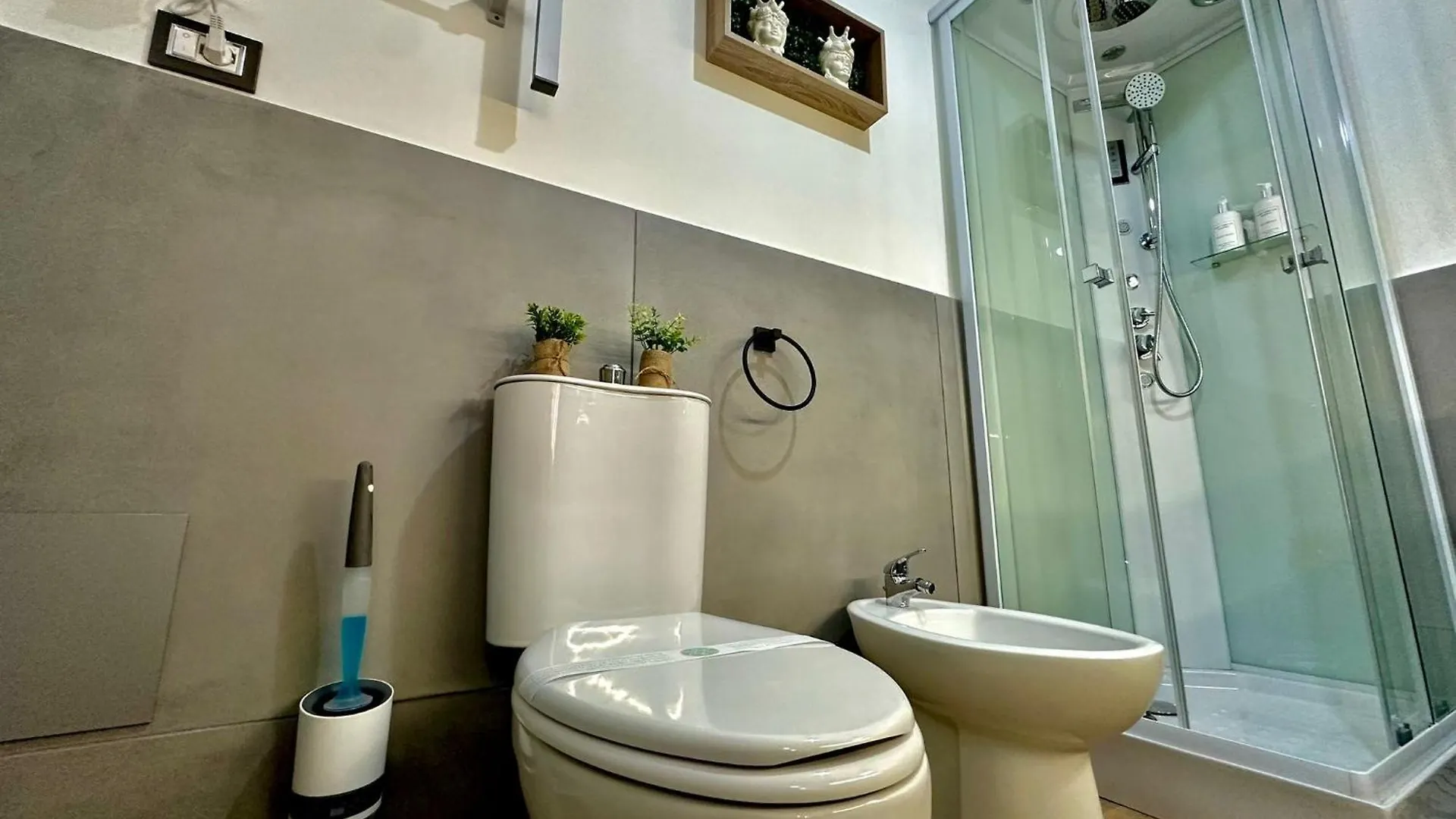 Delm Luxury Suite Κατάνια 0*,